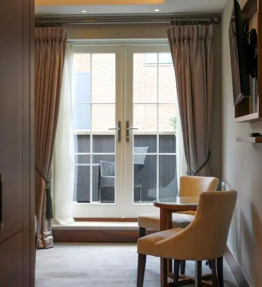 Deluxe-huone Parveke, One Warwick Park