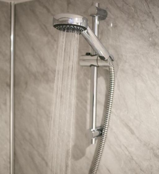 テラス付き１ベッドルームアパートメント, One Warwick Park