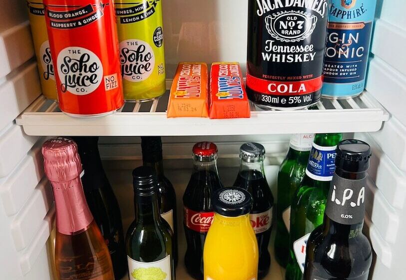 ジュニアスイート, One Warwick Park