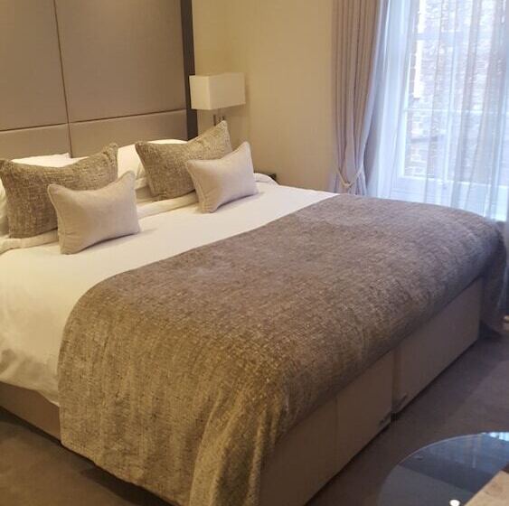 クラブルーム, One Warwick Park