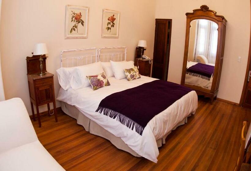 جناح ديلوكس, Papiros