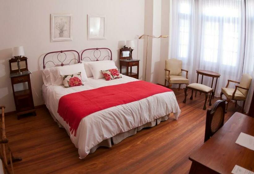 جناح ديلوكس, Papiros