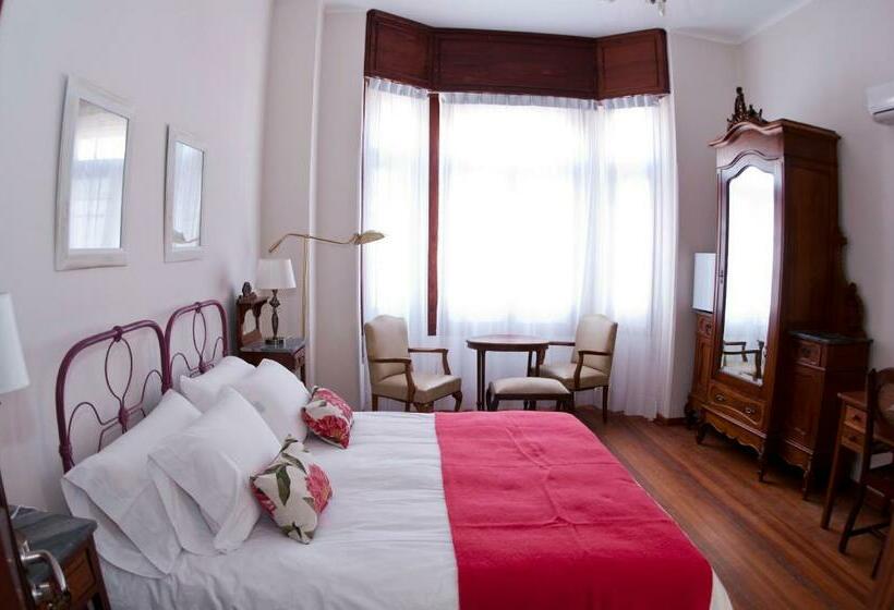 جناح ديلوكس, Papiros