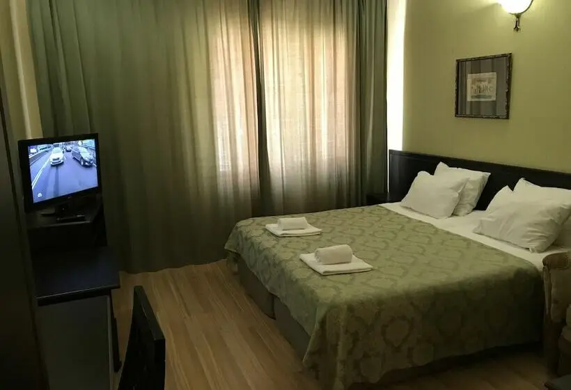 Standard-huone, Piramida