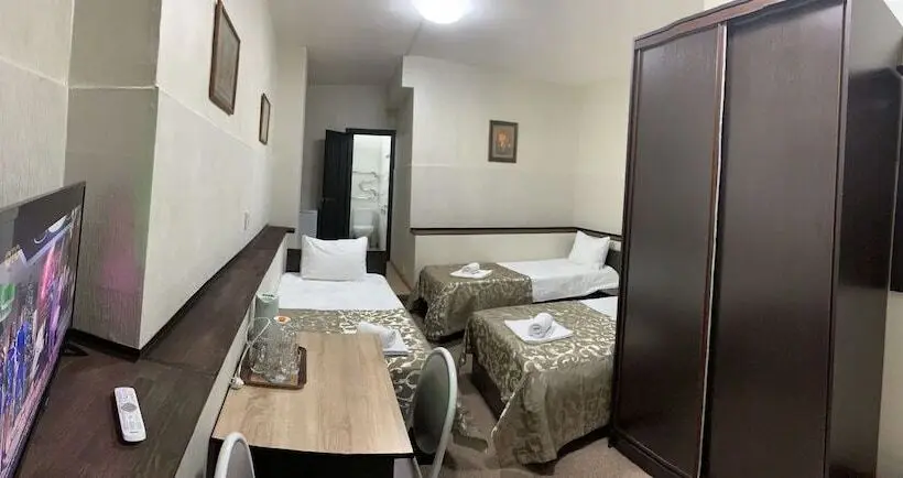 Economy Triple Room, Piramida