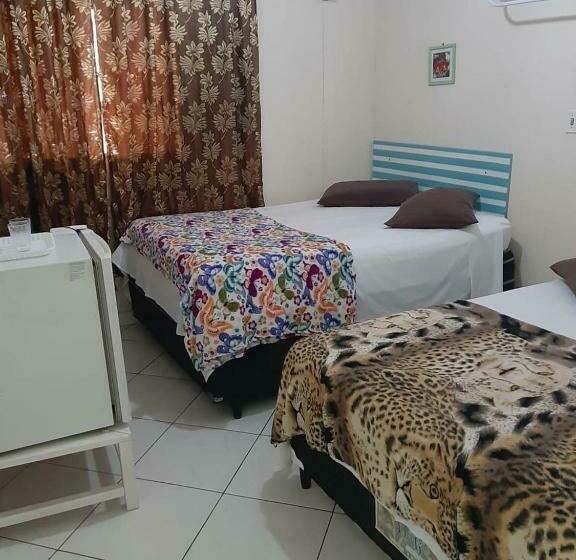 舒适三人间, Visk Palace Hotel E Restaurante