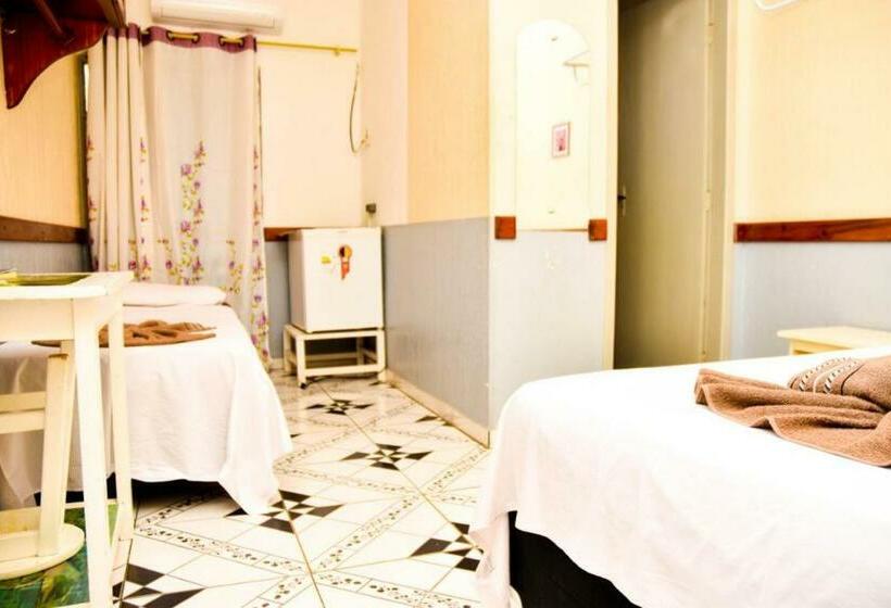 舒适三人间, Visk Palace Hotel E Restaurante