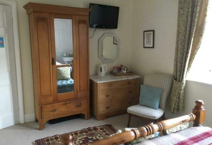 Номер Стандарт, Lee Side B&b