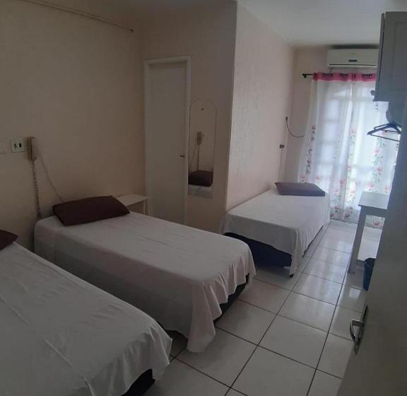 غرفة قياسية ثلاثية مزودة بشرفة, Visk Palace Hotel E Restaurante