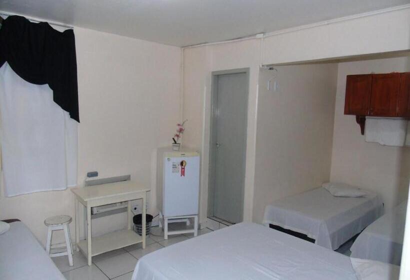 家庭间, Visk Palace Hotel E Restaurante