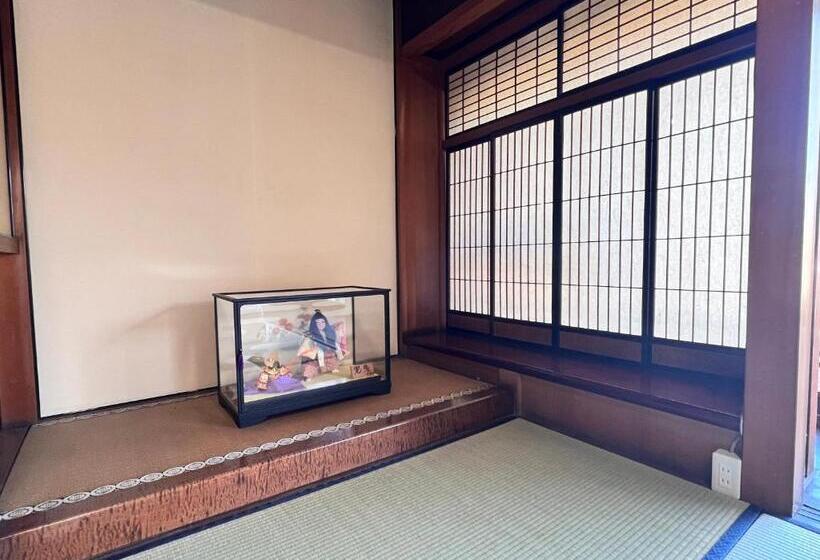 Quarto Quádruplo Standart Casa de Banho Partilhada, Hostel Miyagawa By Murasaki