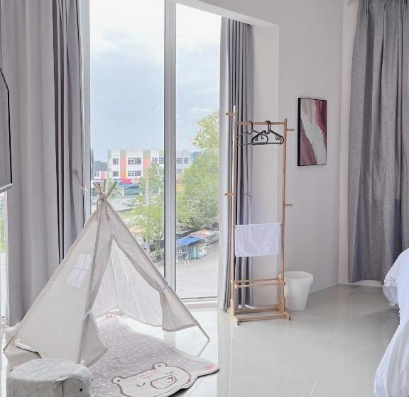 Номер Deluxe, Vilana