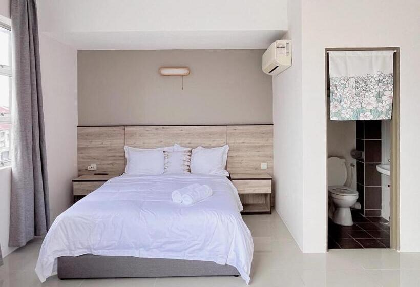 Номер Deluxe, Vilana