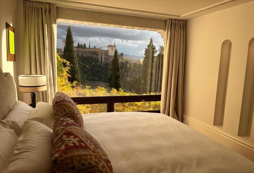 اتاق لوکس, La Casa Juan Ranas