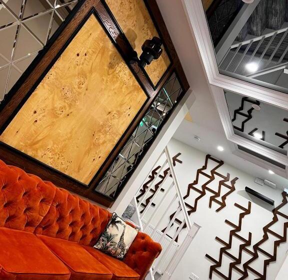 デラックスルーム, 53 Luxury Rooms