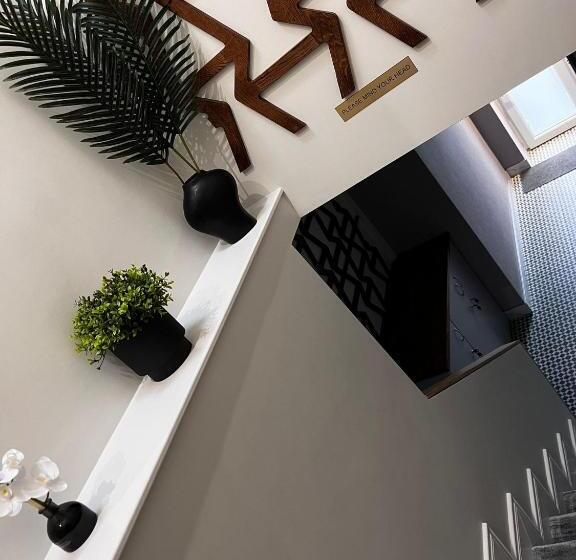 デラックスルーム, 53 Luxury Rooms