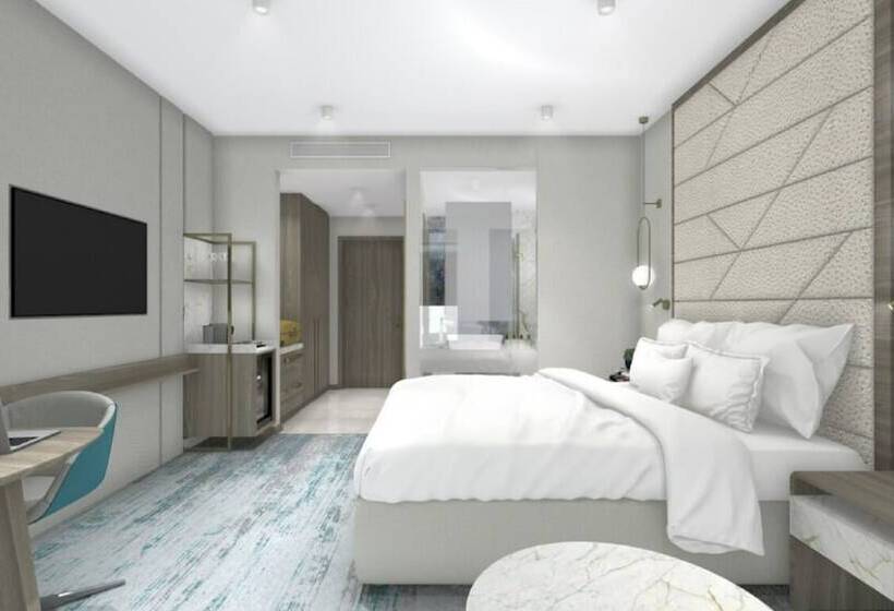 Suite with lake view, Crowne Plaza Constanta   Mamaia Beach, An Ihg