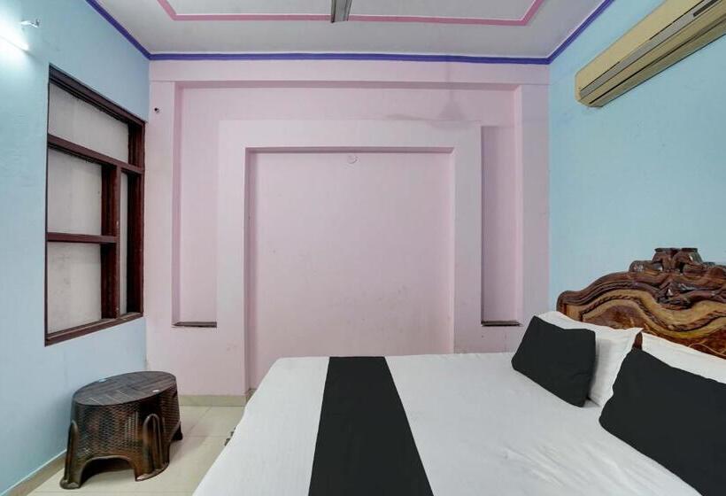 Трехместный Номер Классика, Oyo Red Rose