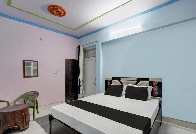 Трехместный Номер Классика, Oyo Red Rose