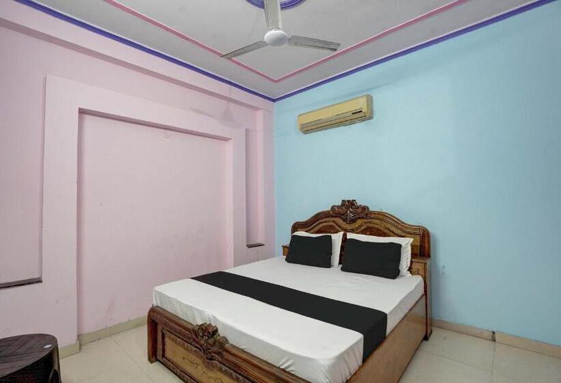 Трехместный Номер Классика, Oyo Red Rose