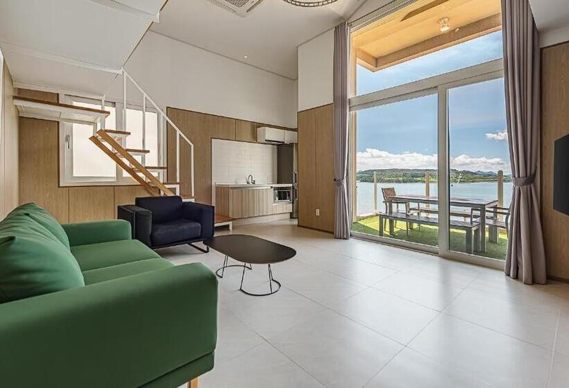 ペントハウスルーム, Latterace Resort