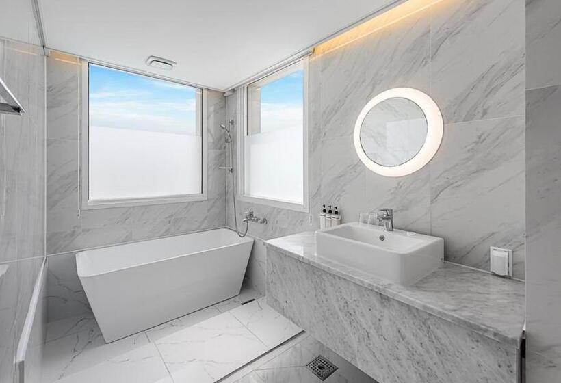 オーシャンビュースイート, Latterace Resort