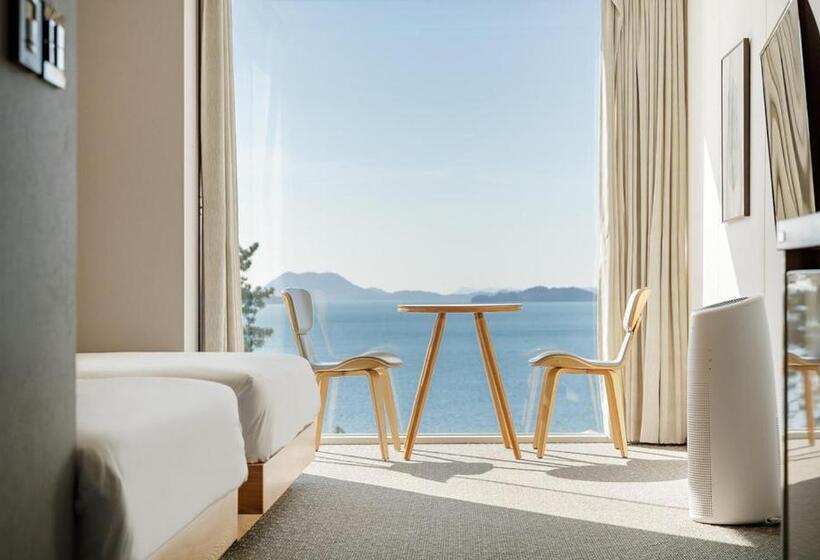 クラブルーム プールビュー, Latterace Resort