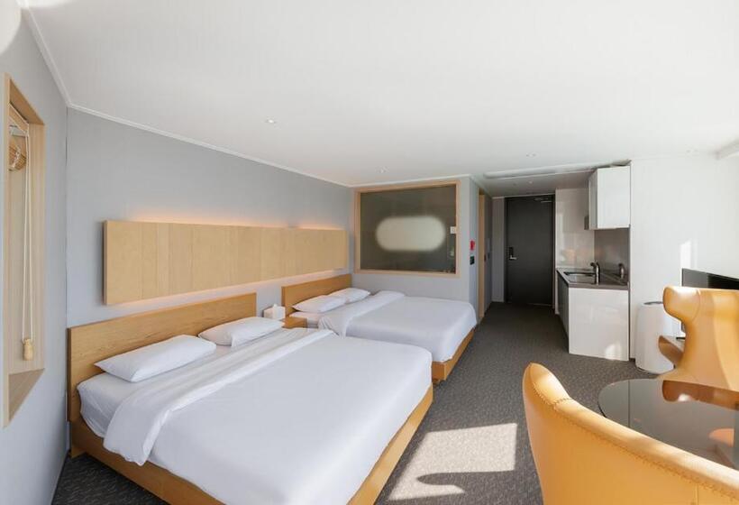 クラブルーム プールビュー, Latterace Resort