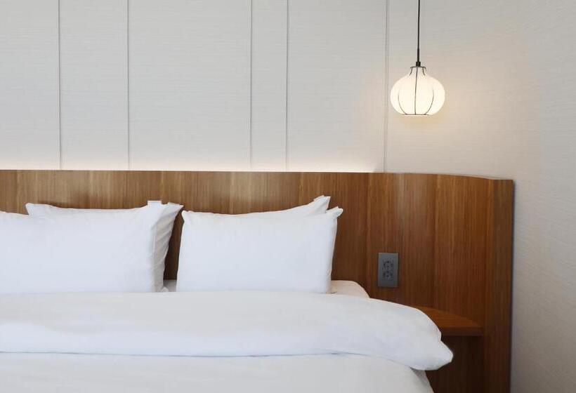 スイート, Latterace Resort