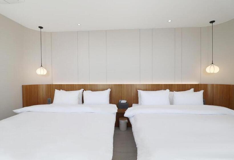 스위트, Latterace Resort