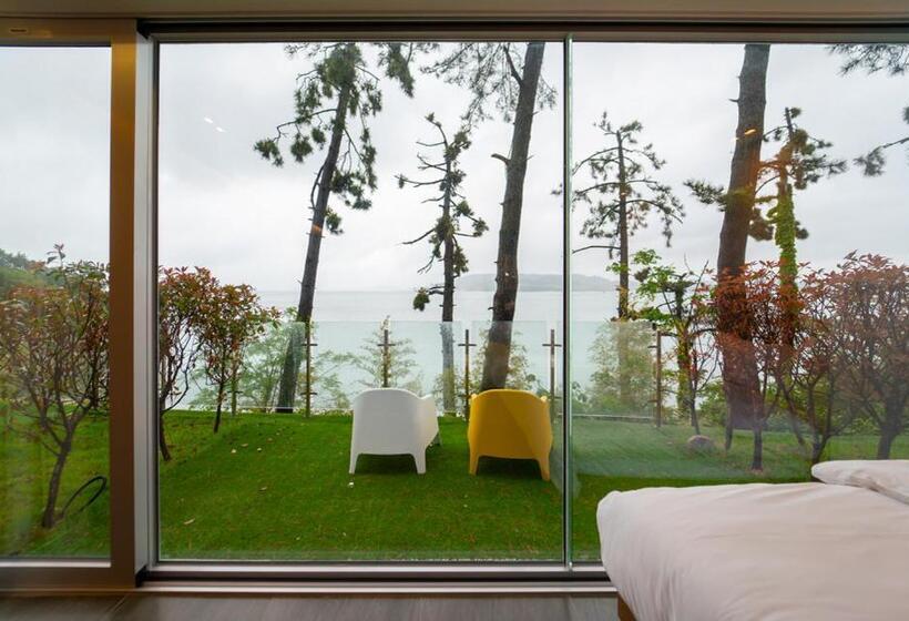 オーシャンビューのクラブルーム, Latterace Resort