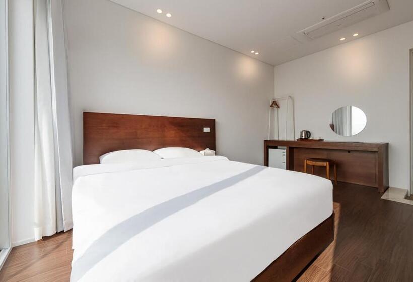 テラス付きマウンテンビュースイート, Latterace Resort