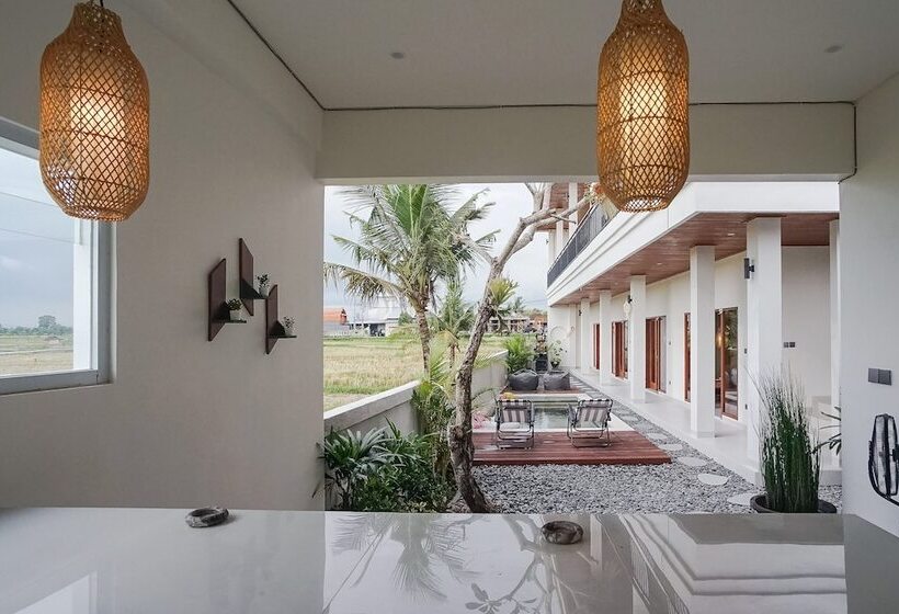 デラックスルーム, Kerti Suite