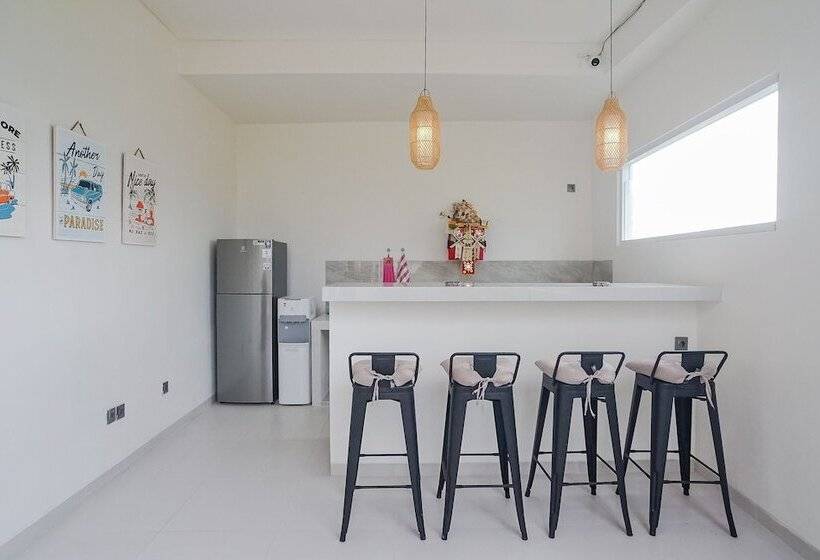 デラックスルーム, Kerti Suite