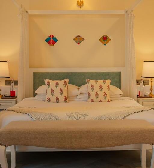 스탠다드 스튜디오 (테라스구비), Laalee