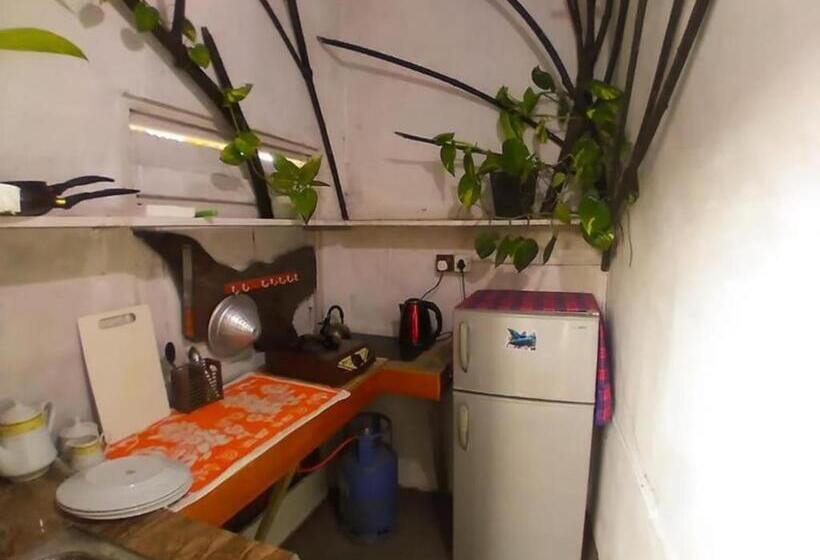 スタンダードルーム, Room In Villa   Surf 247 Weligama   Deluxe Double Room With Side Sea View