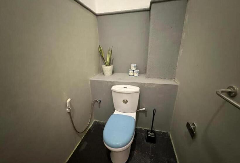 スタンダードルーム, Room In Villa   Surf 247 Weligama   Deluxe Double Room With Side Sea View