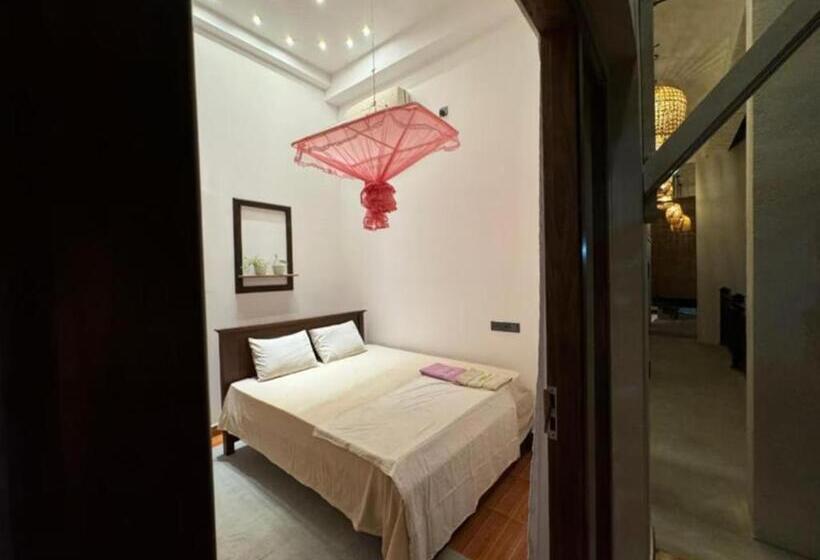 スタンダードルーム, Room In Villa   Surf 247 Weligama   Deluxe Double Room With Side Sea View