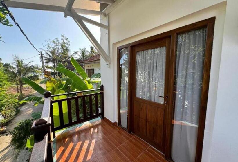 スタンダードルーム, Room In Villa   Surf 247 Weligama   Deluxe Double Room With Side Sea View