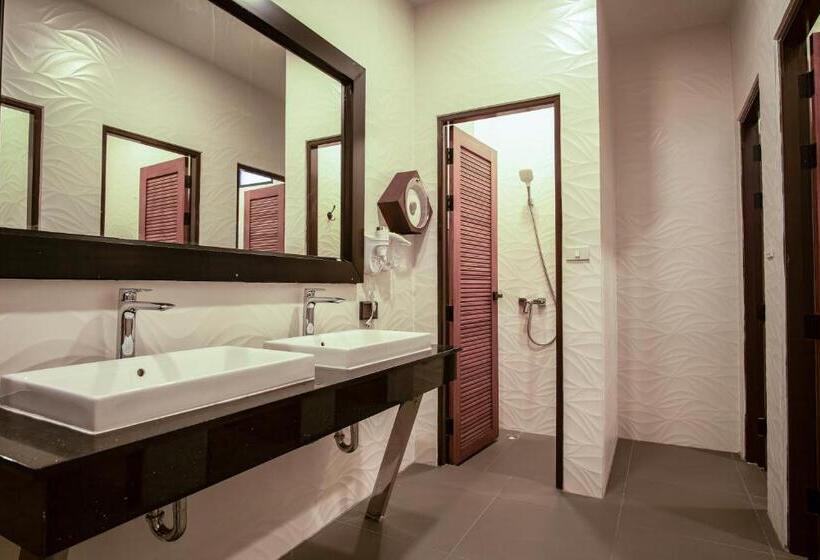 共用房间的床, Sea Beach Hostel & Club Aonang Beachfront