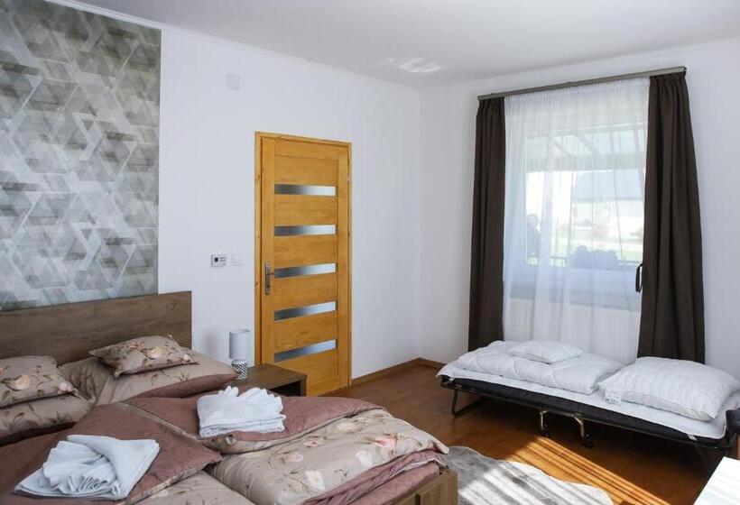 Номер Deluxe, Cigándi Családi Panzió