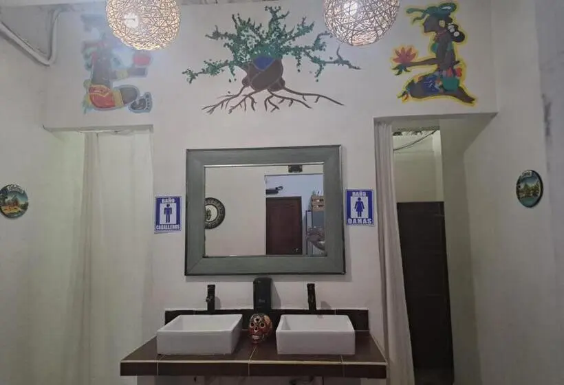 ルームシェアのワンベッド, Hidden Jems Mahahual Hostel