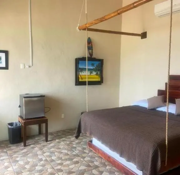オーシャンビューデラックススイート, Hidden Jems Mahahual Hostel
