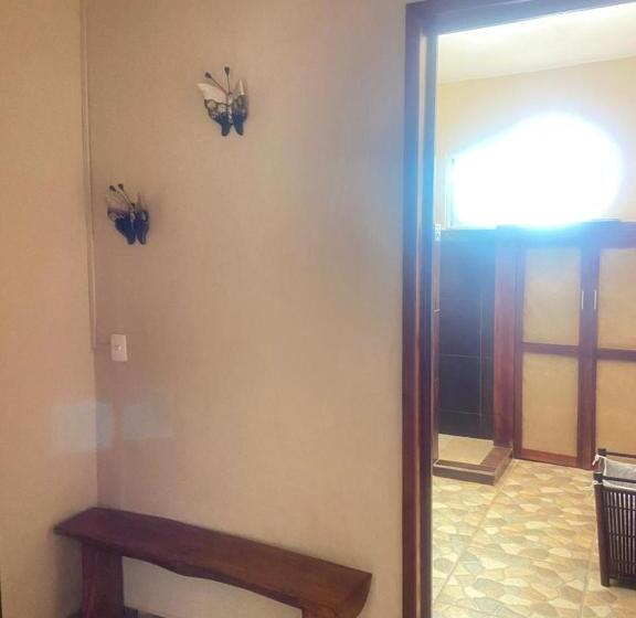 オーシャンビューデラックススイート, Hidden Jems Mahahual Hostel