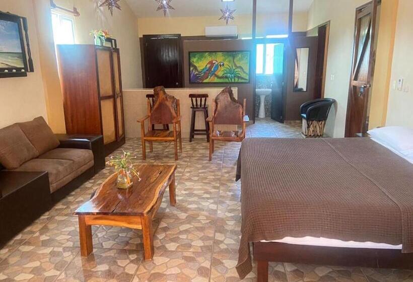 オーシャンビュースイート, Hidden Jems Mahahual Hostel