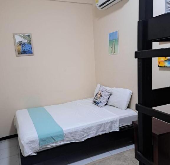 Семейный Номер, Hidden Jems Mahahual Hostel