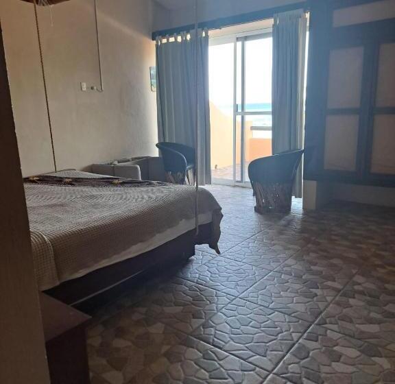 オーシャンビューデラックススイート, Hidden Jems Mahahual Hostel