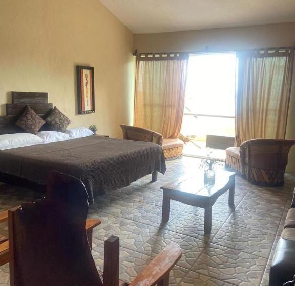 Люкс Вид на Море, Hidden Jems Mahahual Hostel