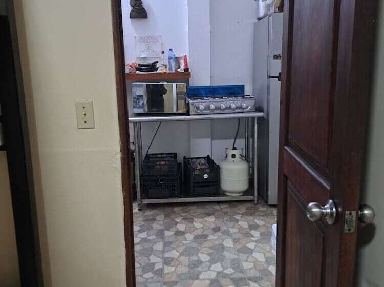 Семейный Номер, Hidden Jems Mahahual Hostel