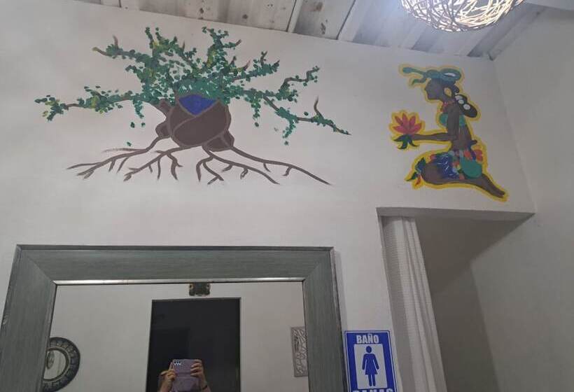 Семейный Номер, Hidden Jems Mahahual Hostel